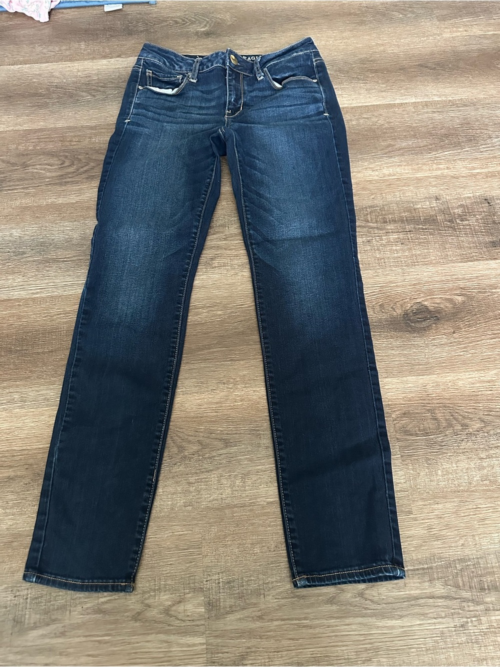 American Eagle “super stretch” skinny jeans size 8